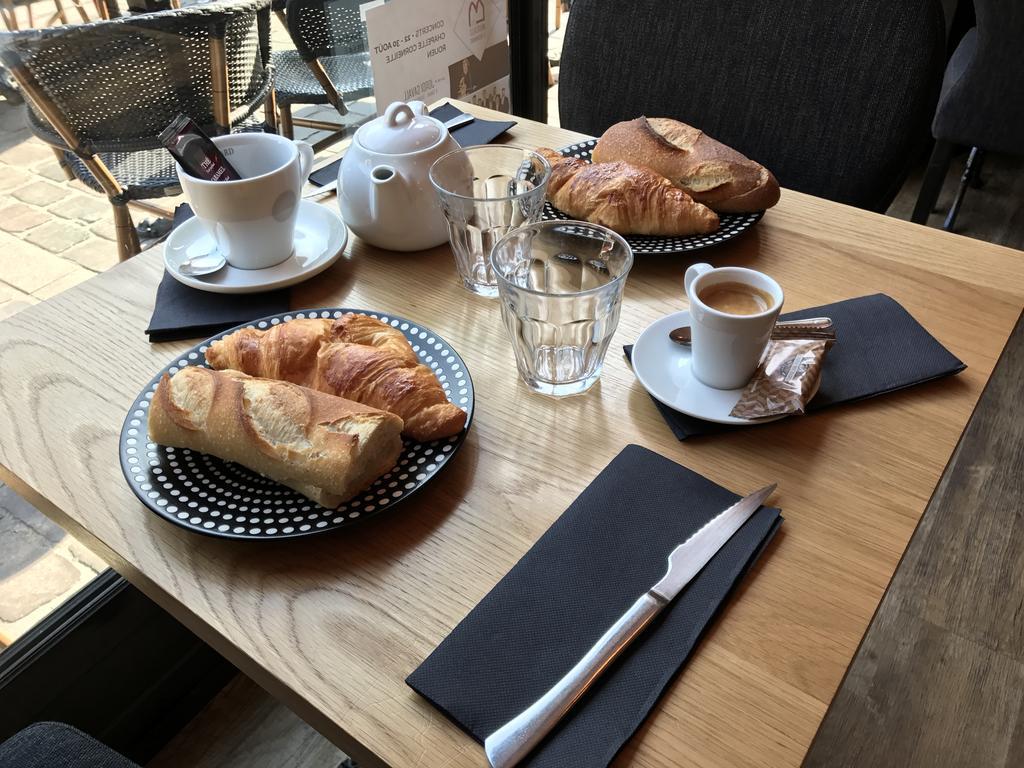 Les Inities Hotel Rouen Bagian luar foto