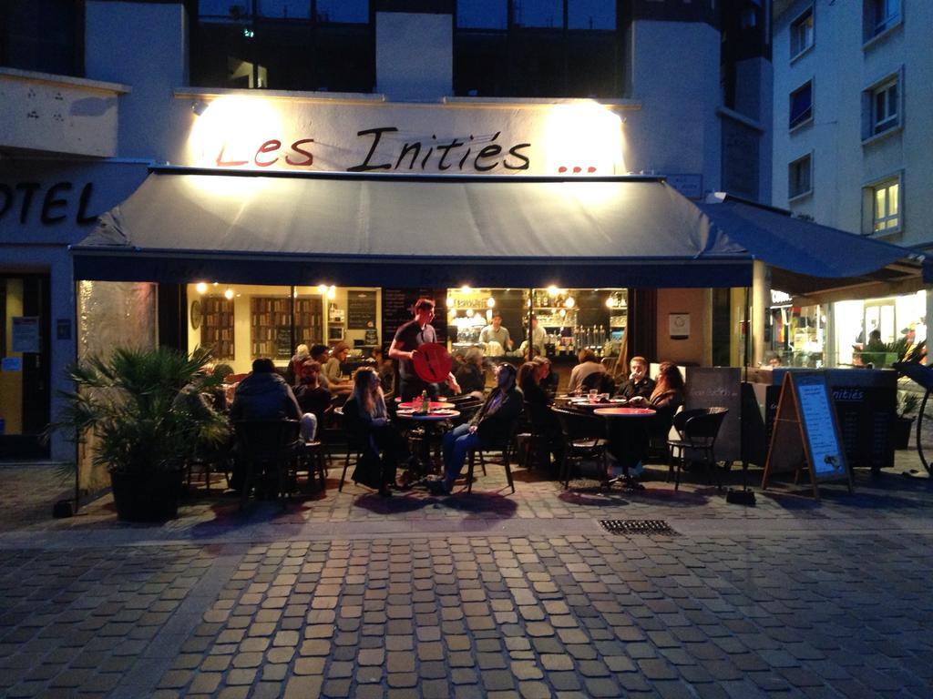 Les Inities Hotel Rouen Bagian luar foto