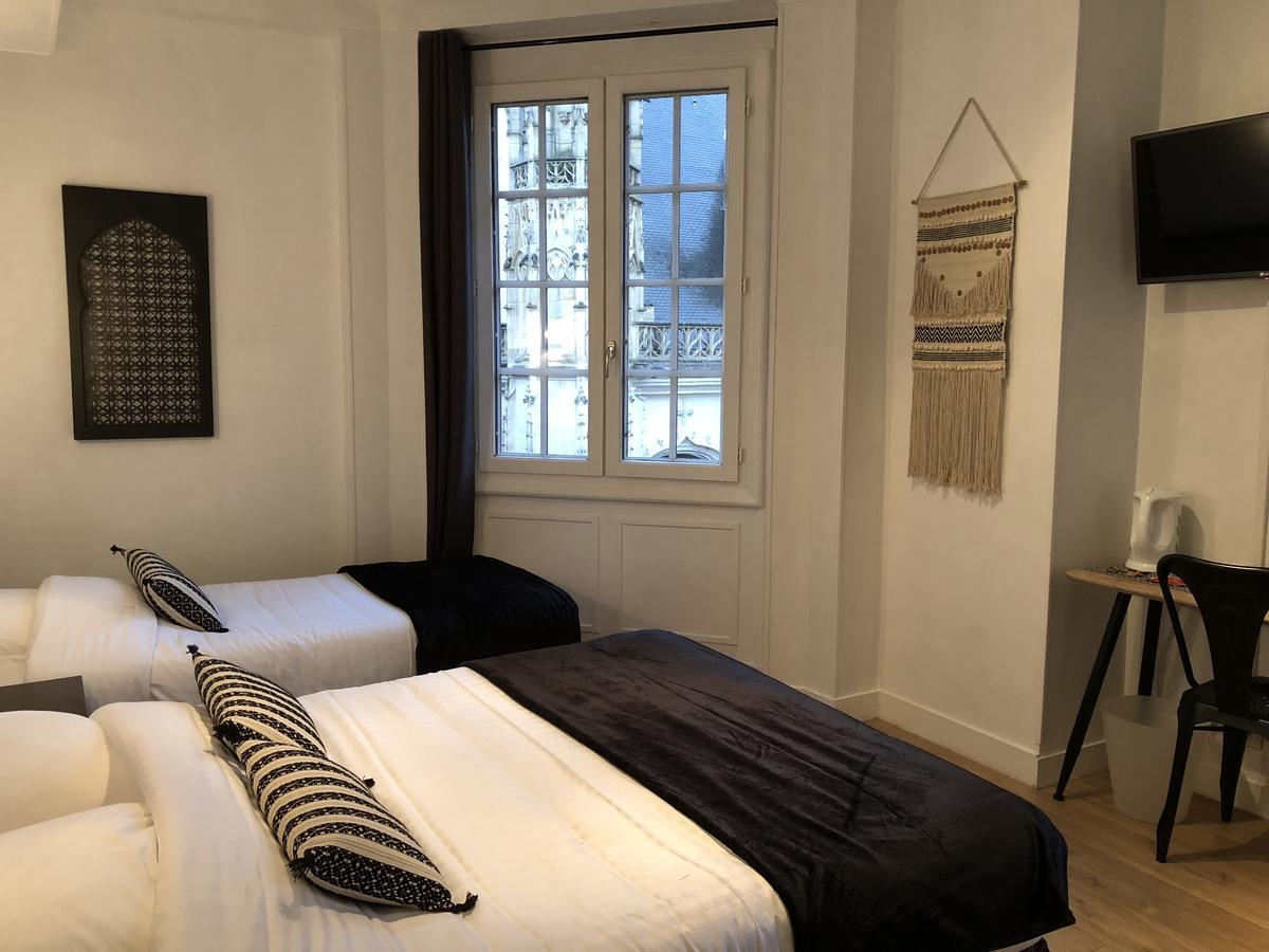 Les Inities Hotel Rouen Bagian luar foto